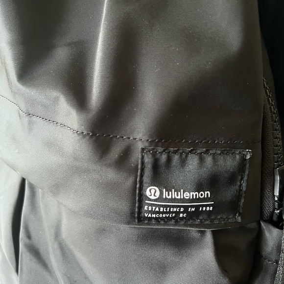 Lululemon Everyday Backpack - Picture 4 of 8